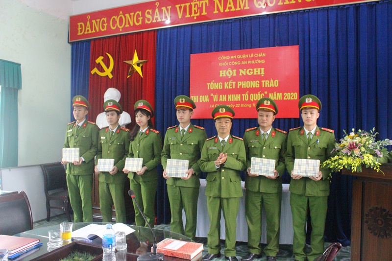 Khối Công an phường (quận Lê Chân) tổng kết phong trào thi đua “Vì An ninh Tổ quốc” năm 2020